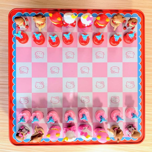 Hello Kitty Rare 30th Anniversary Chess Set In Tin - Picture 2 of 8